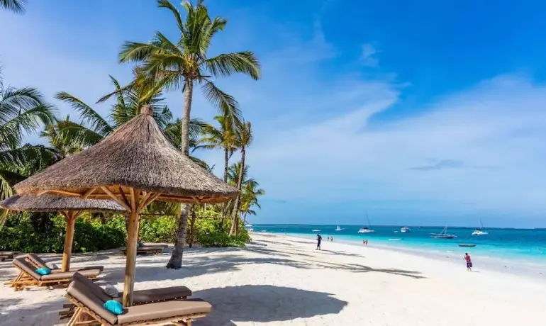 5-Day Exploring the Magic of Zanzibar Tour - Island Experience