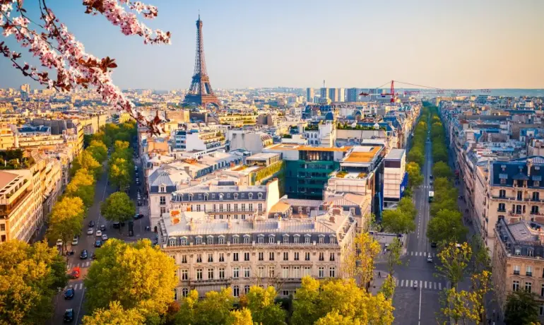 5 Days Tour in Paris, Versailles and Disneyland